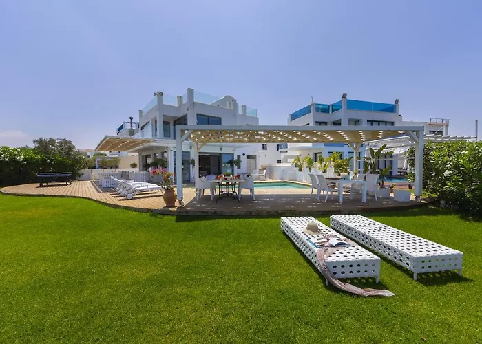 Beachfront Dream Вилла *