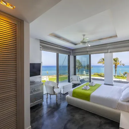 Villa Beachfront Dream Protaras