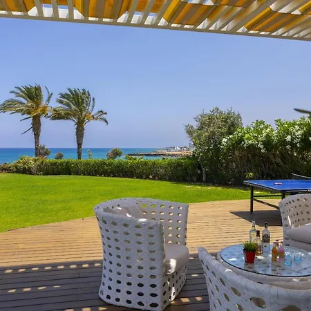 Beachfront Dream Villa