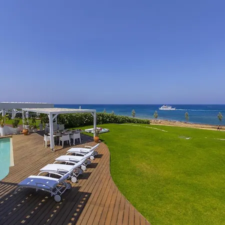 Villa Beachfront Dream Protaras